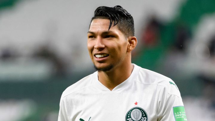 Rony sonríe en duelo de Palmeiras ante Al Ahly en el Mundial de Clubes de Catar 2020.