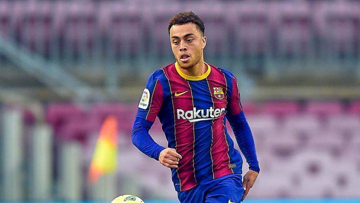 La promesa de Sergiño Dest para la afición de Barcelona: "Lucharemos por los títulos"