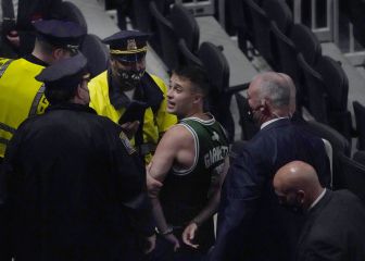 Aficionado que arrojó botella contra Kyrie enfrentará cargos