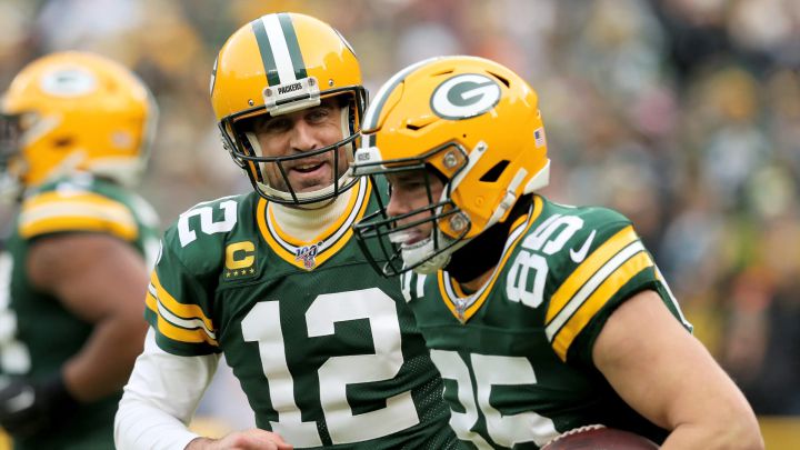 Aaron Rodgers y Robert Tonyan con los Packers