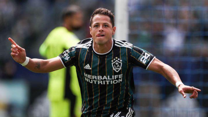 Mancheser United, Leverkusen y Galaxy celebran a Chicharito Hernández