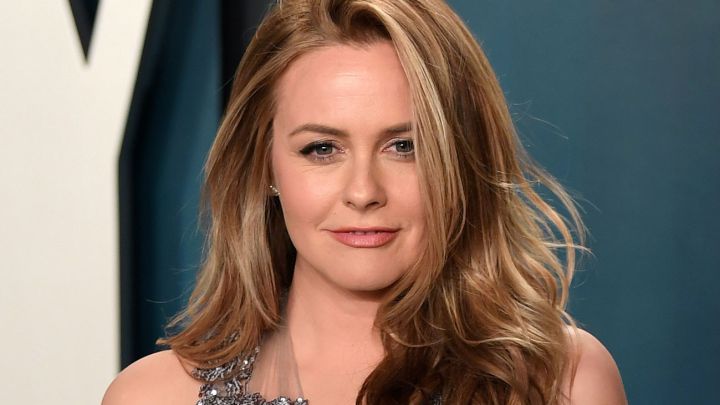 Alicia Silverstone, actriz protagonista de ‘Clueless’, se unió recientemente a TikTok y lo hizo recreando una famosa escena de la película junto a su hijo.