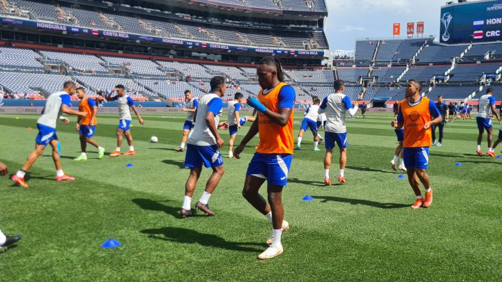 Alberth Elis lidera entrenamiento de la Selección de Honduras previo al juego del tercer lugar ante Costa Rica en la CONCACAF Nations League.