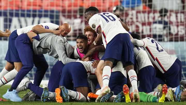 Futbolistas y leyendas de USA felicitan a USA por título de Nations League ante México
