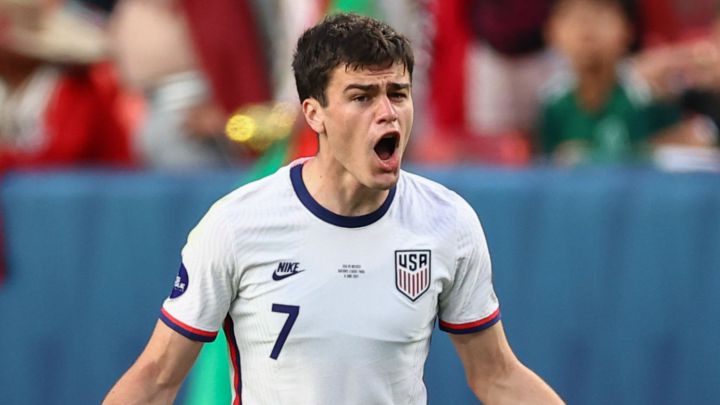 Giovanni Reyna celebra su gol anotado ante México en la final de la CONCACAF Nations League.