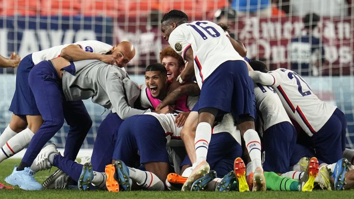 U.S. Soccer condena mensajes racistas contra Mark McKenzie