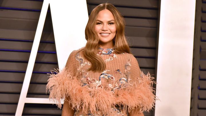 Chrissy Teigen reaparece en redes sociales para disculparse por ciberacoso
