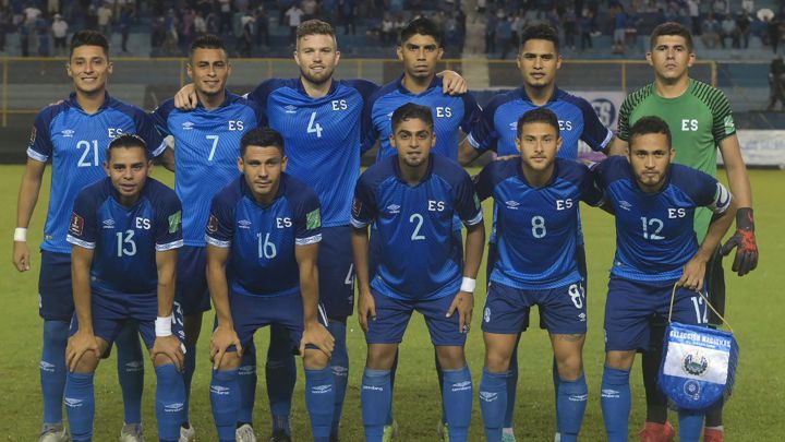 El Salvador releva su lista preliminar de 32 jugadores hacia Copa Oro