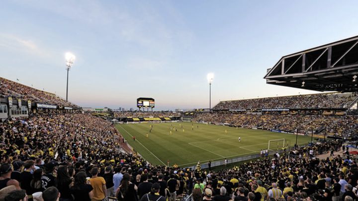 Vista de partido entre Columbus Crew y LA Galaxy en 2010.