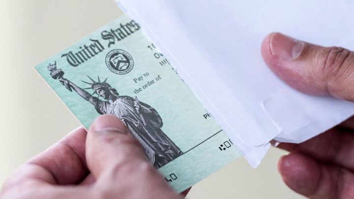 Cheque de estímulo estadounidense y sobre