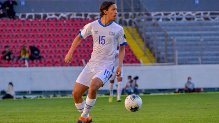 Enrico Dueñas inició pretemporada en Holanda y El Salvador lo espera en Copa Oro