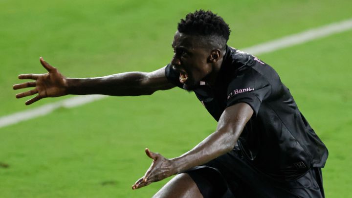 Blaise Matuidi reclamando en partido de Inter Miami contra Atlanta United.