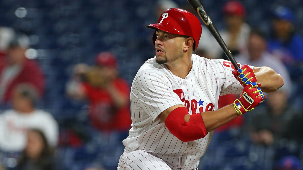Dylan Cozens con los Phillies