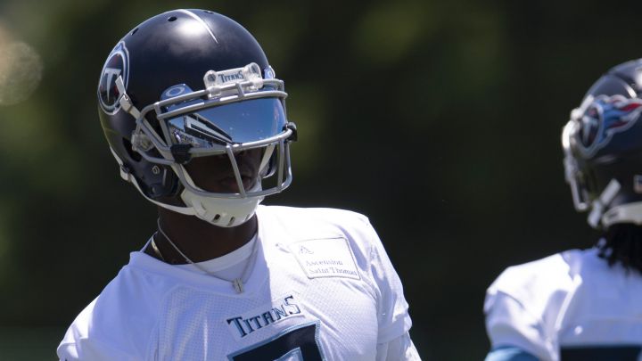 Julio Jones con los Titans