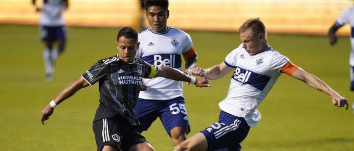 Chicharito es nuevamente líder de goleo en la actual temporada de Major League Soccer.