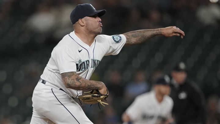 Héctor Santiago con los Mariners