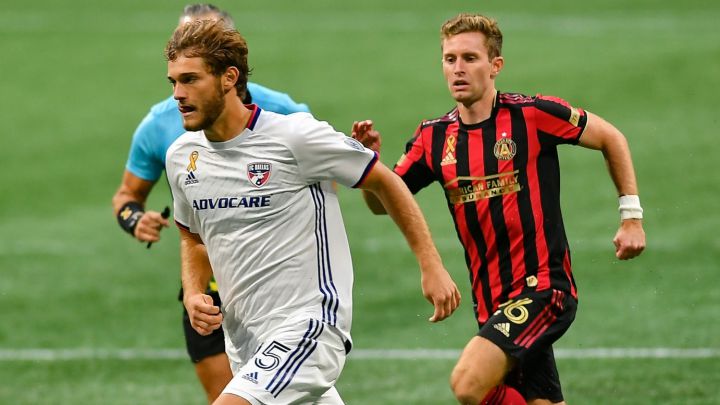 Tanner Tessmann en velocidad durante duelo de FC Dallas contra Atlanta United.