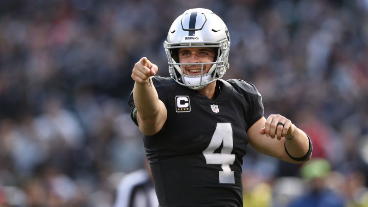 Derek Carr con los Raiders