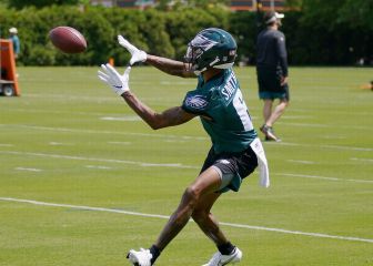 DeVonta Smith reaviva su conexión con Jalen Hurts