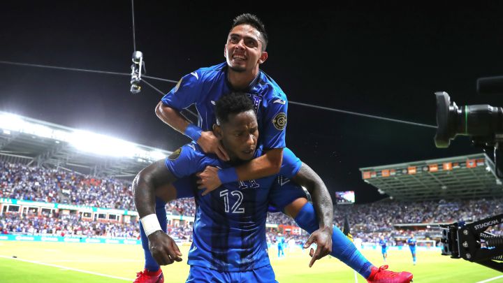 Romell Quioto festejó así su doblete ante Panamá.