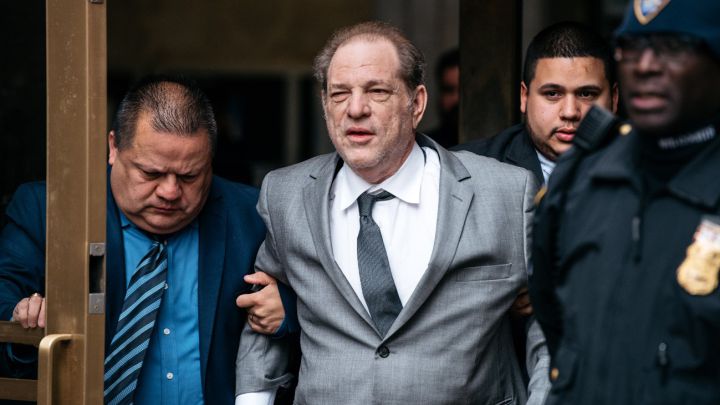 Harvey Weinstein abandona el Tribunal Penal de la ciudad de Nueva York después de una audiencia de fianza