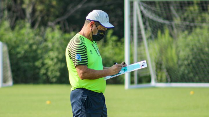 Hugo Pérez planificado último entrnamiento de El Salvador previo a viajar a Glendale, Arizona.