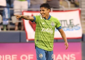 Raúl Ruidíaz celebra semana de maravilla