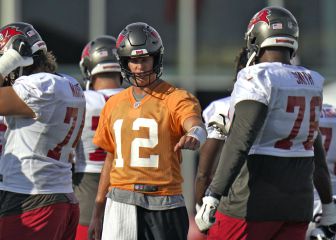 Tom Brady “reencuentra” su voz como líder de los Bucs