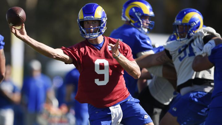 Matthew Stafford en el training camp de Los Angeles Rams