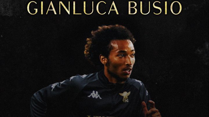 Venezia presenta oficialmente el fichaje de Gianluca Busio