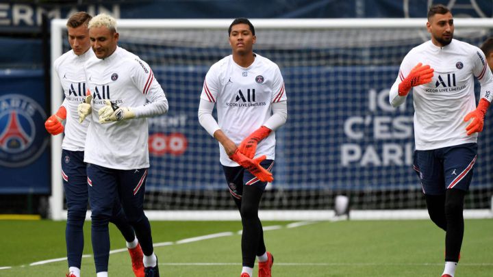Pochettino pone presión sobre Keylor Navas con posible debut de Donnarumma