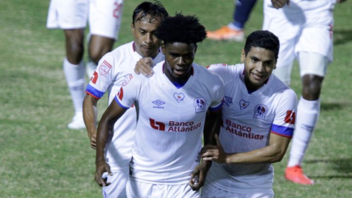 Olimpia actual tricampeón