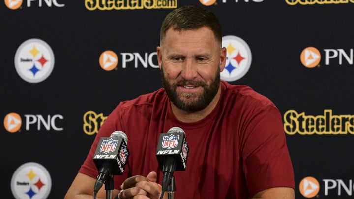 Ben Roesthlisberger, quarterback de Pittsburgh Steelers, en conferencia de prensa.