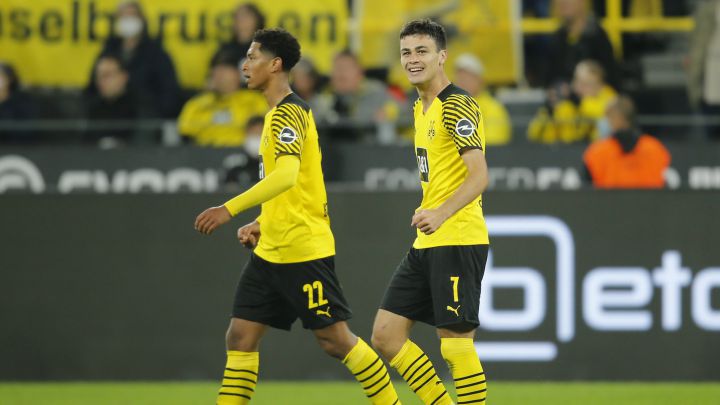 Giovanni Reyna su gol de apertura en partido de Borussia Dortmund contra Hoffenheim.