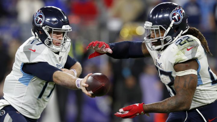 Derrick Henry y Ryan Tannehill, jugadores de los Tennessee Titans.