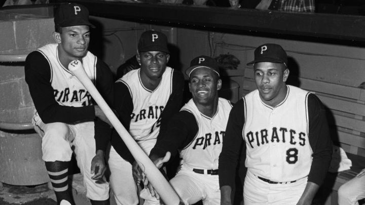 Jugadores de Pittsburgh Pirates: Matty Alou, Manny Mota, Roberto Clemente y Willie Stargell