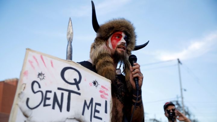 Jacob Chansley, conocido como 'QAnon Shaman' se declaró culpable tras asalto al Capitolio