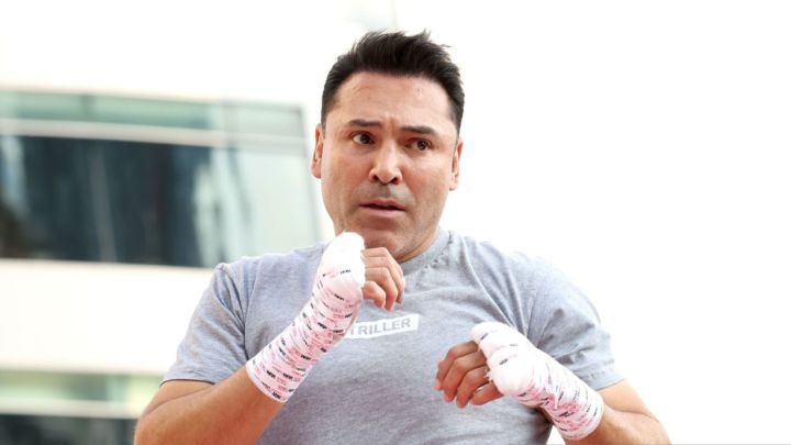 Óscar de la Hoya en presentación para su exhibición ante Vitor Belfort.