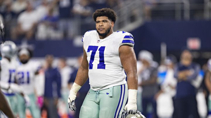 La'el Collins, tackle derecho titular de los Dallas Cowboys, ha sido suspendido cinco partidos.