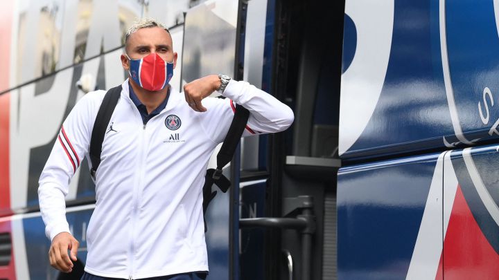 Keylor Navas arribando al Parque de los Príncipes para el partido entre PSG y Clermont en la Ligue 1.