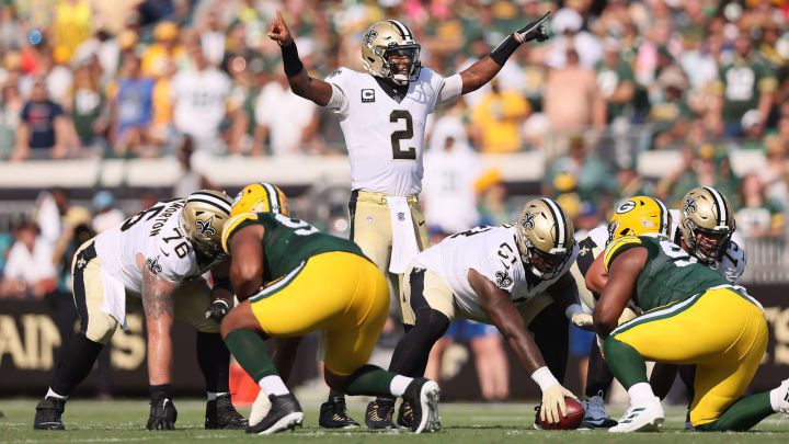 Jameis Winston, quarterback de los New Orleans Saints, anotó cinco touchdowns contra los Green Bay Packers.