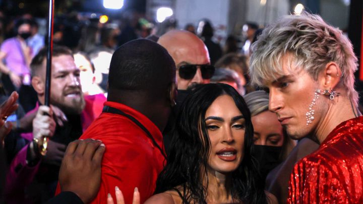 Conor McGregor invita a Machine Gun Kelly a su próxima pelea