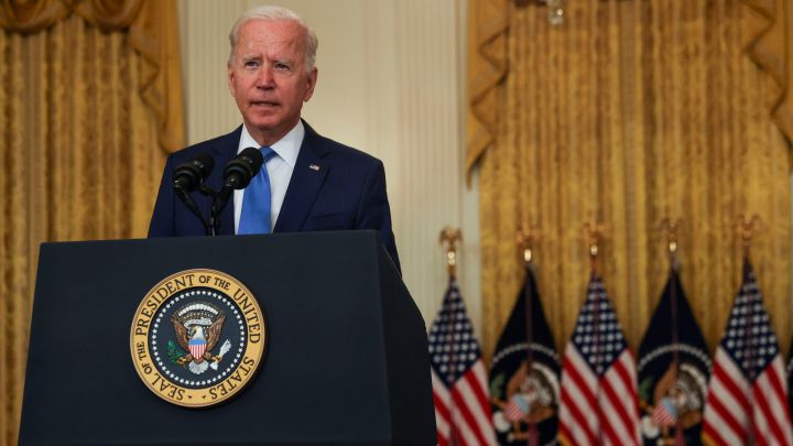 Una vez que la FDA apruebe la dosis de refuerzo de la vacuna contra el COVID-19 para los mayores de 65 años, el presidente Biden planea recibirla en cámara.