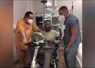 Pelé reaparece y muestra su recuperación tras la cirugía