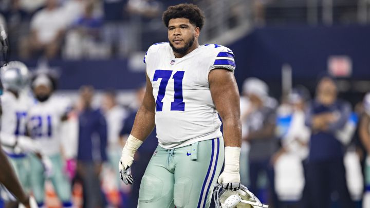 La'el Collins, tackle derecho titular de los Dallas Cowboys, ha sido suspendido cinco partidos.