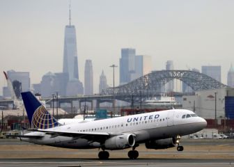 United Airlines despedirá a 593 trabajadores que se negaron a vacunarse