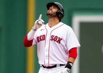J.D. Martínez, indeciso sobre su futuro con los Red Sox