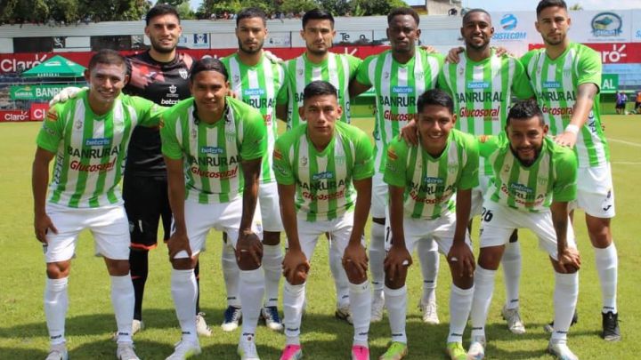 Gullit suma dos goles y 219 minutos en el campeonato local.