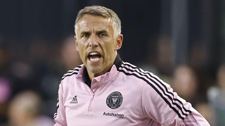 Phil Neville recibe multa de la MLS tras críticas al arbitraje
