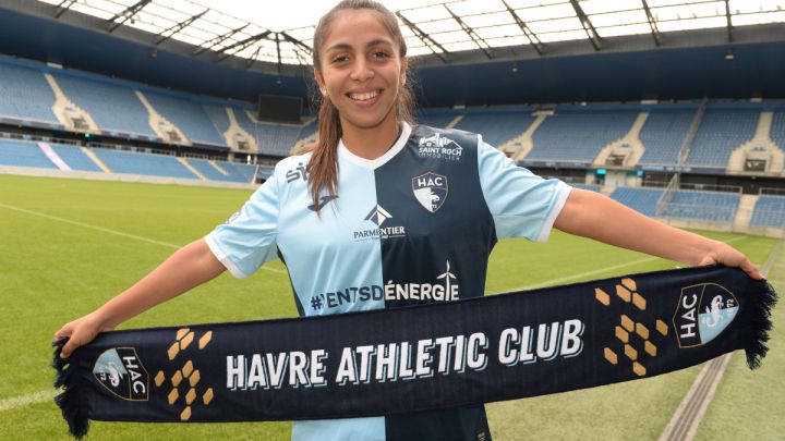 La delantera jugará en su segundo club en el extranjero.